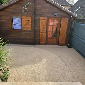 https://au-petit-chalet.midi-pyreneeshotels.com